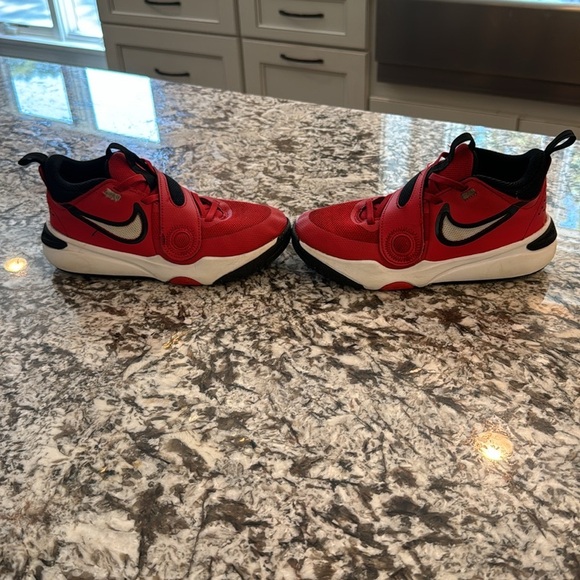 Nike Kids Preschool Hustle D11 Basketball Shoes - Picture 6 of 8